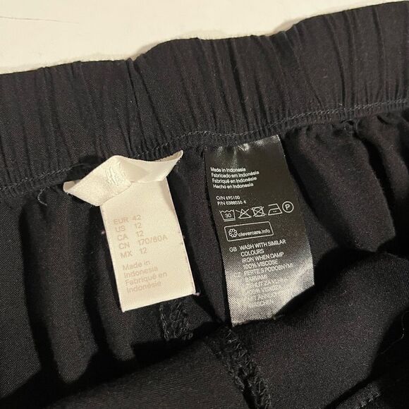 H&M high waisted black trouser - 12 - 🙂 3/$15 - Picture 7 of 8